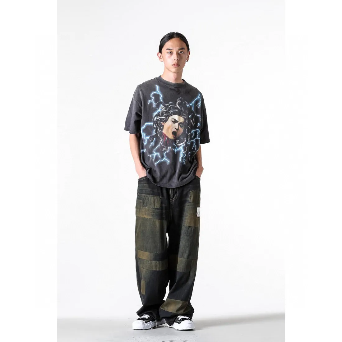 SAINT Mxxxxxx MEDUSA SS TEE/BLK Medusa Hydra retro sulfur-dyed short-sleeves, washed black S-XL, cylindrical fabric with no side seams, the open width is almost meaningless, Assute ready-to-wear dyeing, the whole piece faded, collar and cuffs frayed, many hangings, oversized printing position, genuine level restoration, customized joint main mark/wash mark/with little angel anti-counterfeiting